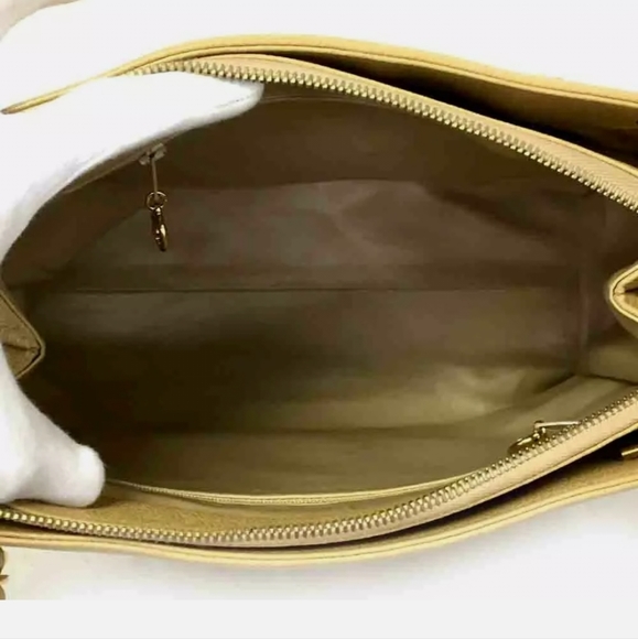 CHANEL Beige CC Caviar Tote - Picture 8 of 10